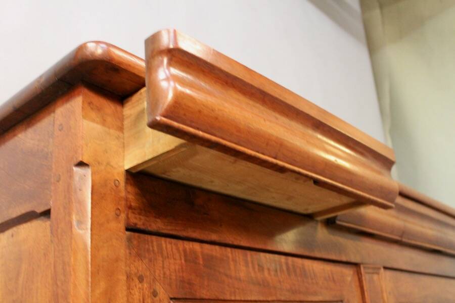 Nineteenth-century Louis Philippe walnut buffet