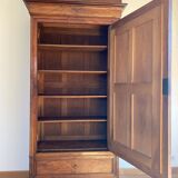 Bonnetière wardrobe