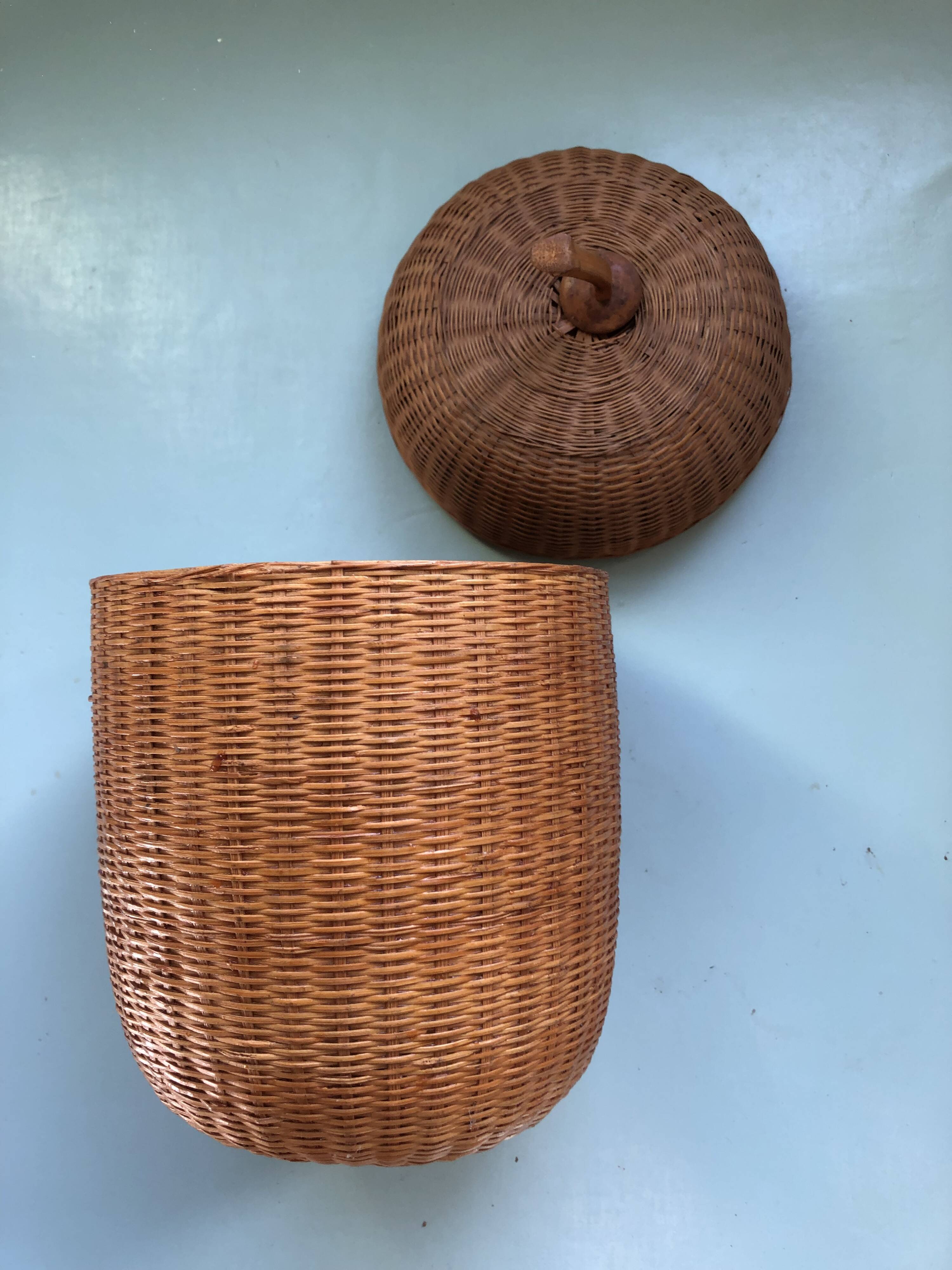 Wicker fruit basket