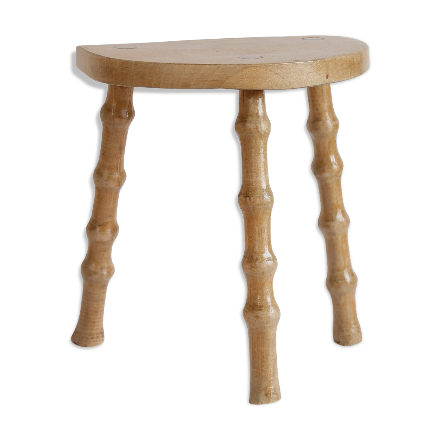 Tabouret tripode en bois clair