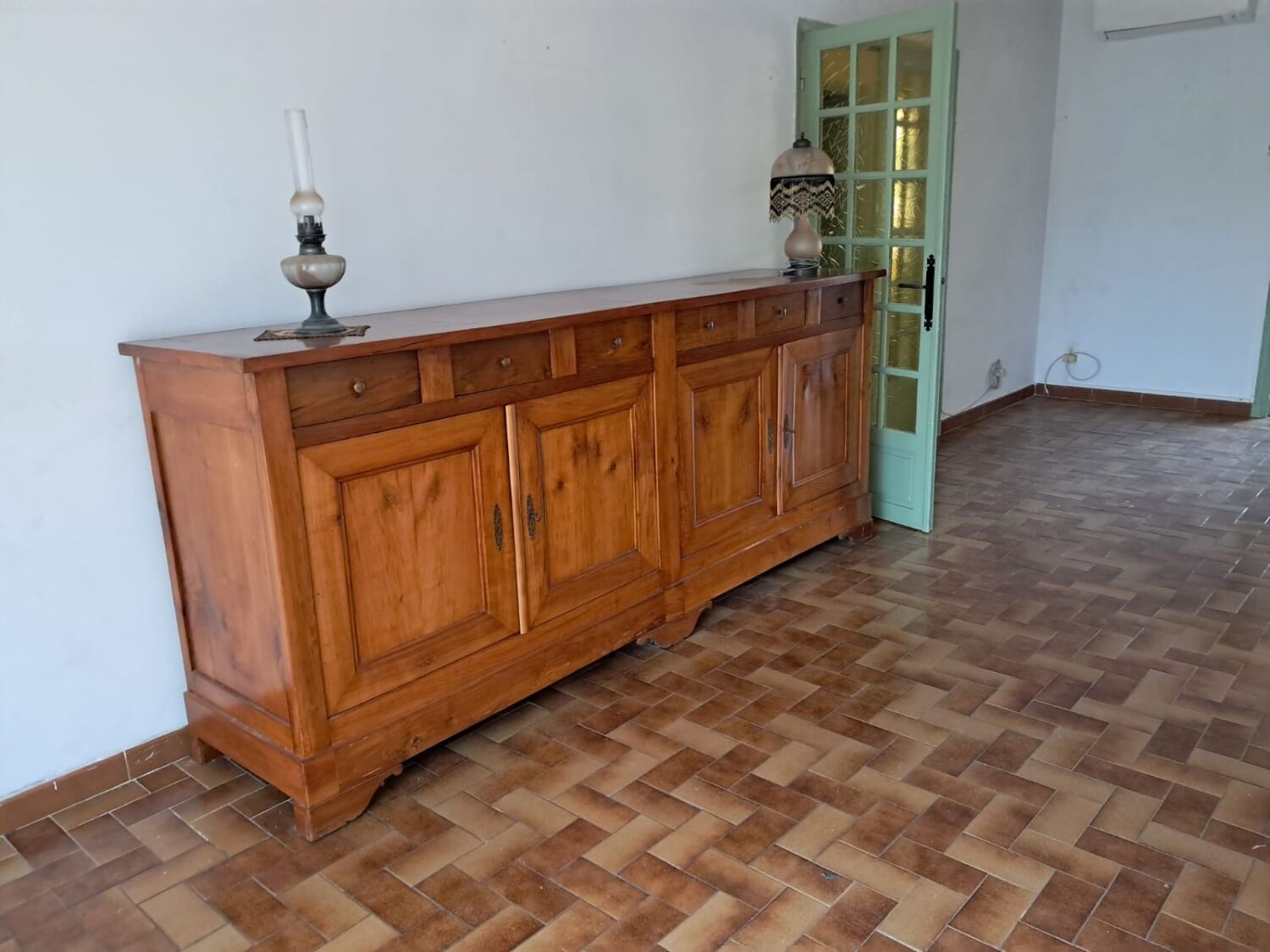 Sideboard
