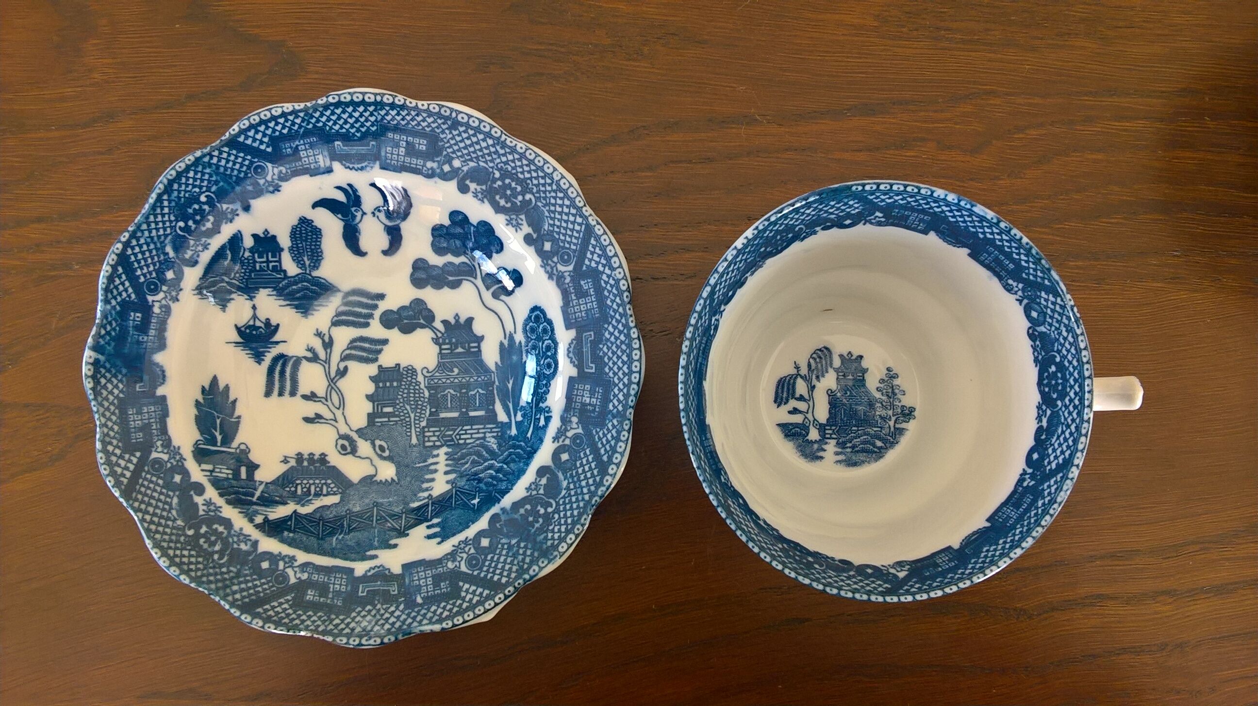 Two Blue Willow porcelain tea cups