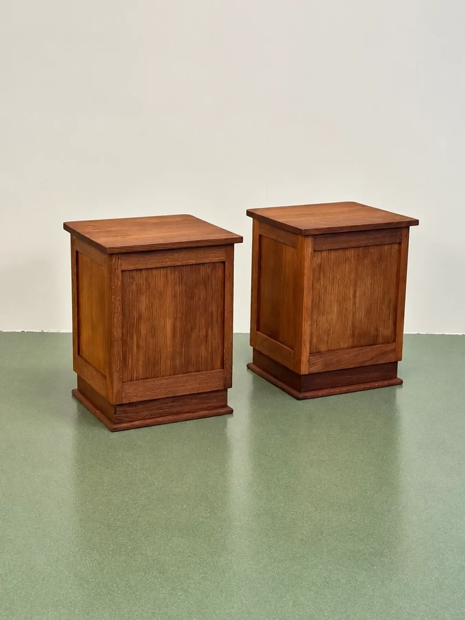 Pair of Dutch Art Deco nightstands, 1930s