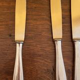 One-piece stainless knives