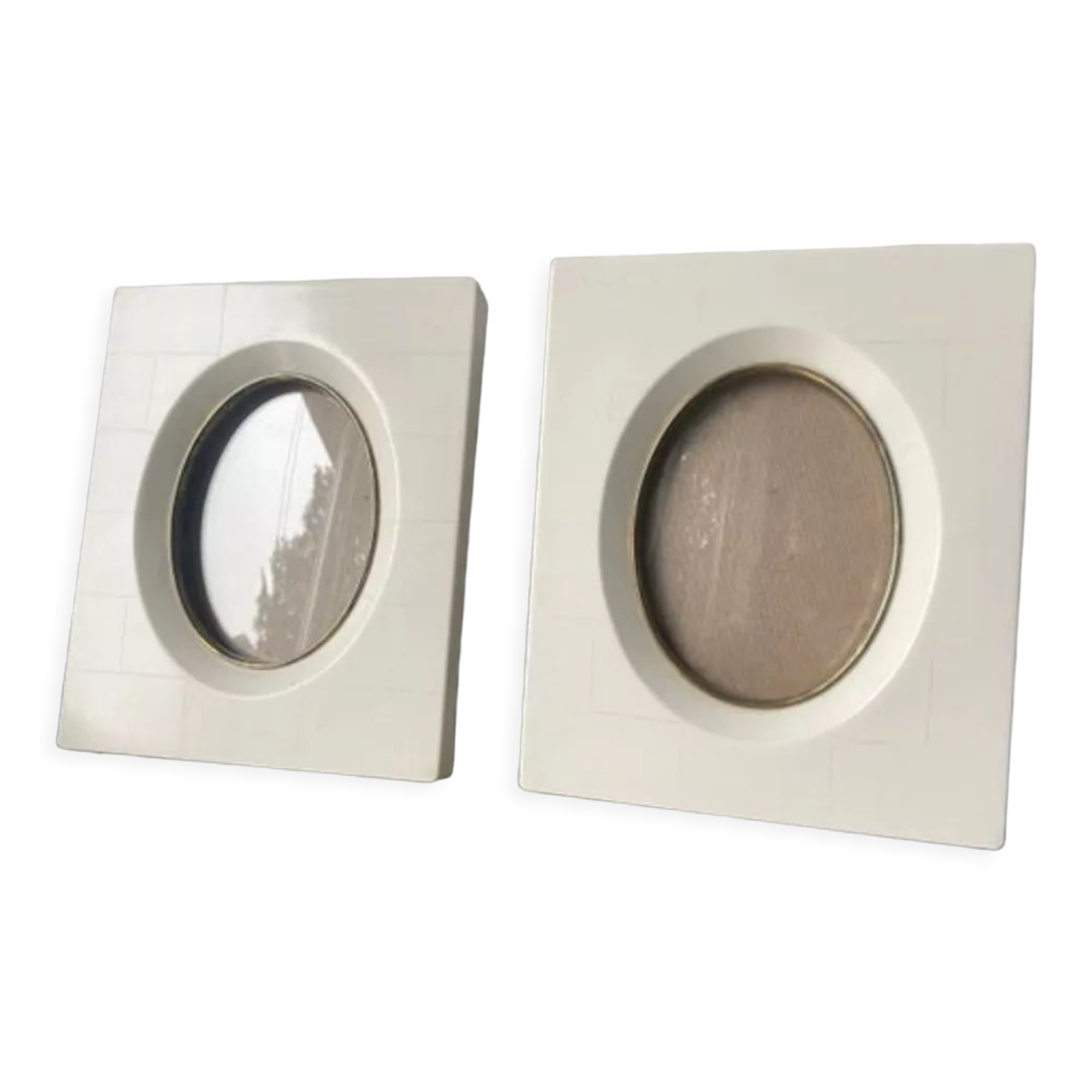 Pair vintage bakelite frames 14.5 cm x 12.5 cm glass 8.5 cm x  6 cm