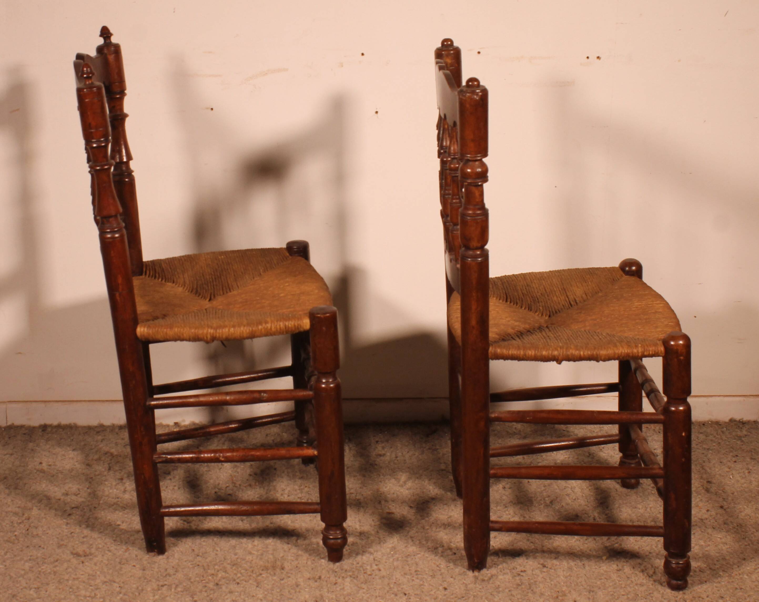 2 rush-seated oak chairs - 19th century