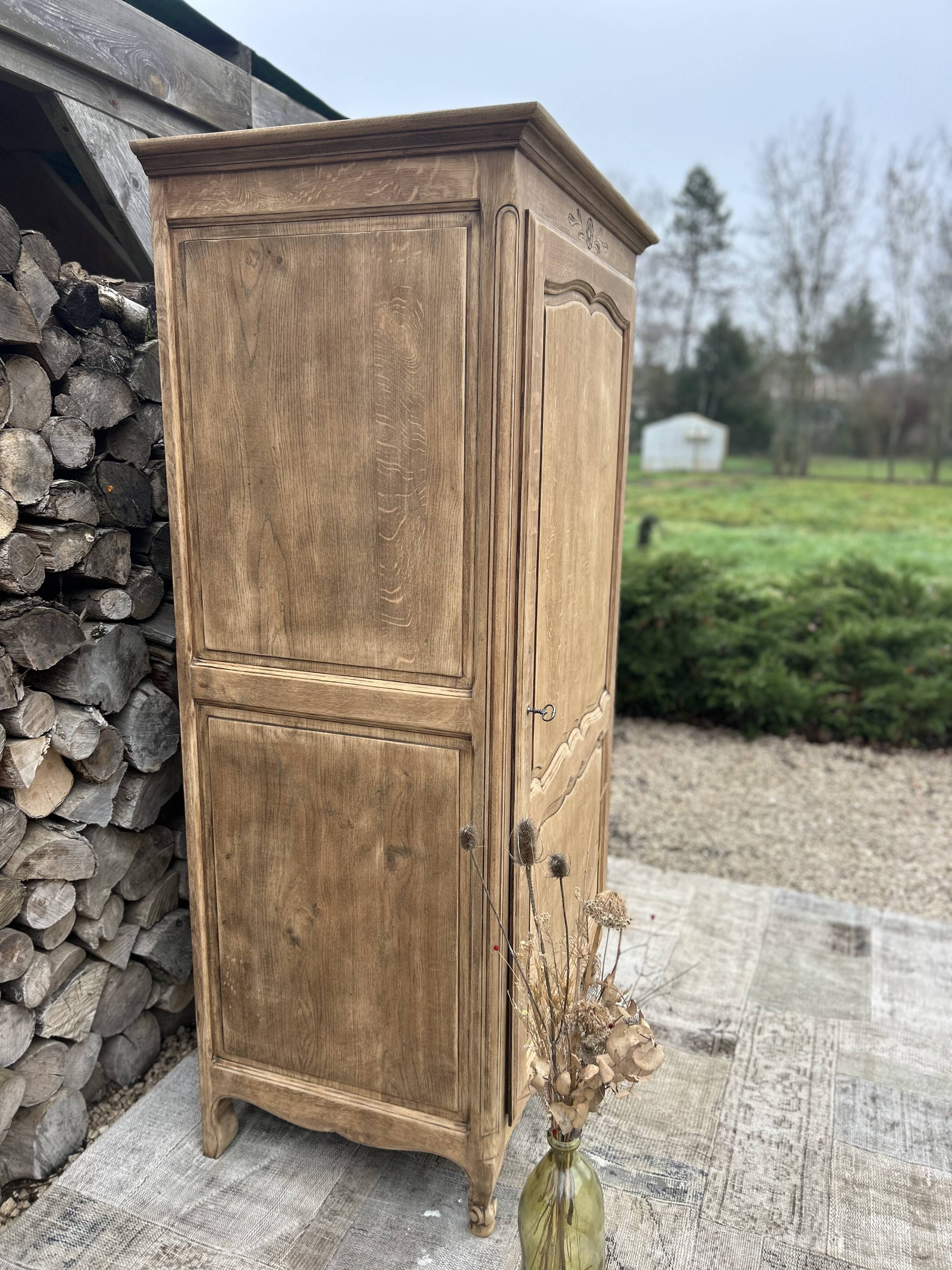 Bonnetière chêne massif rénové