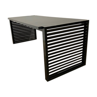 Jean Michel Wilmotte's Louvre Museum desk