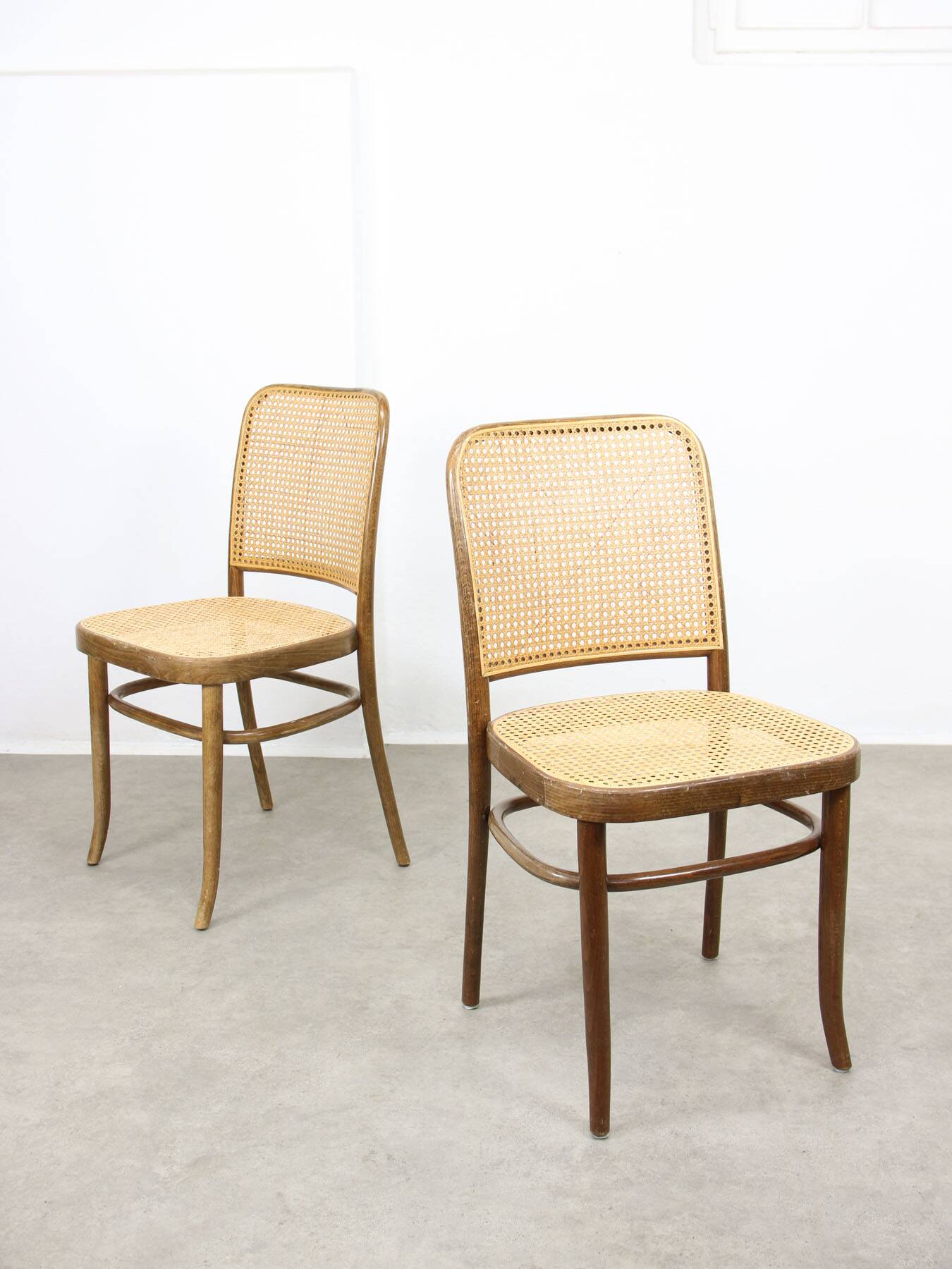 Chaises vintage n°811 en bois courbé, lot de 4