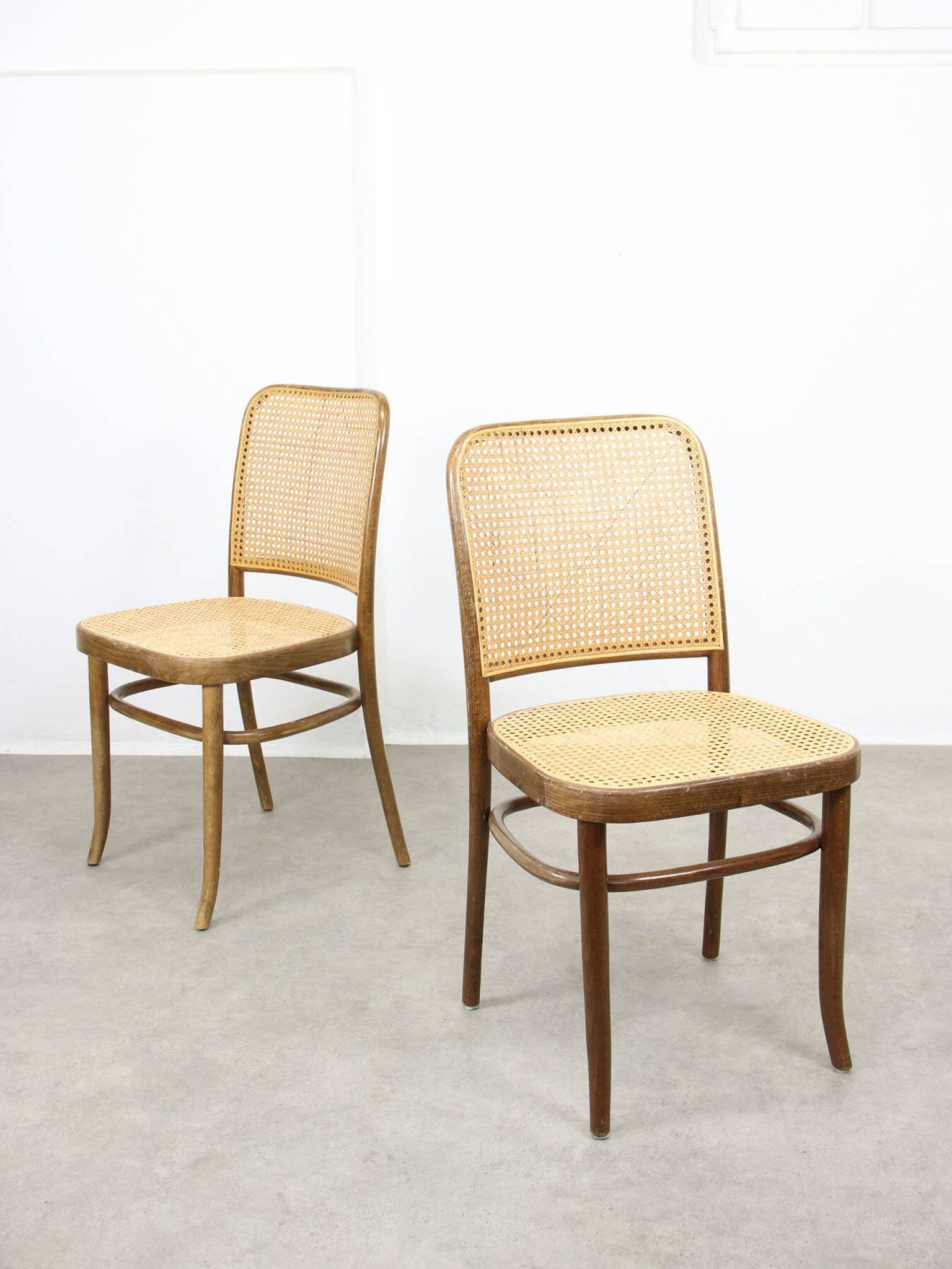 Chaises vintage n°811 en bois courbé, lot de 4