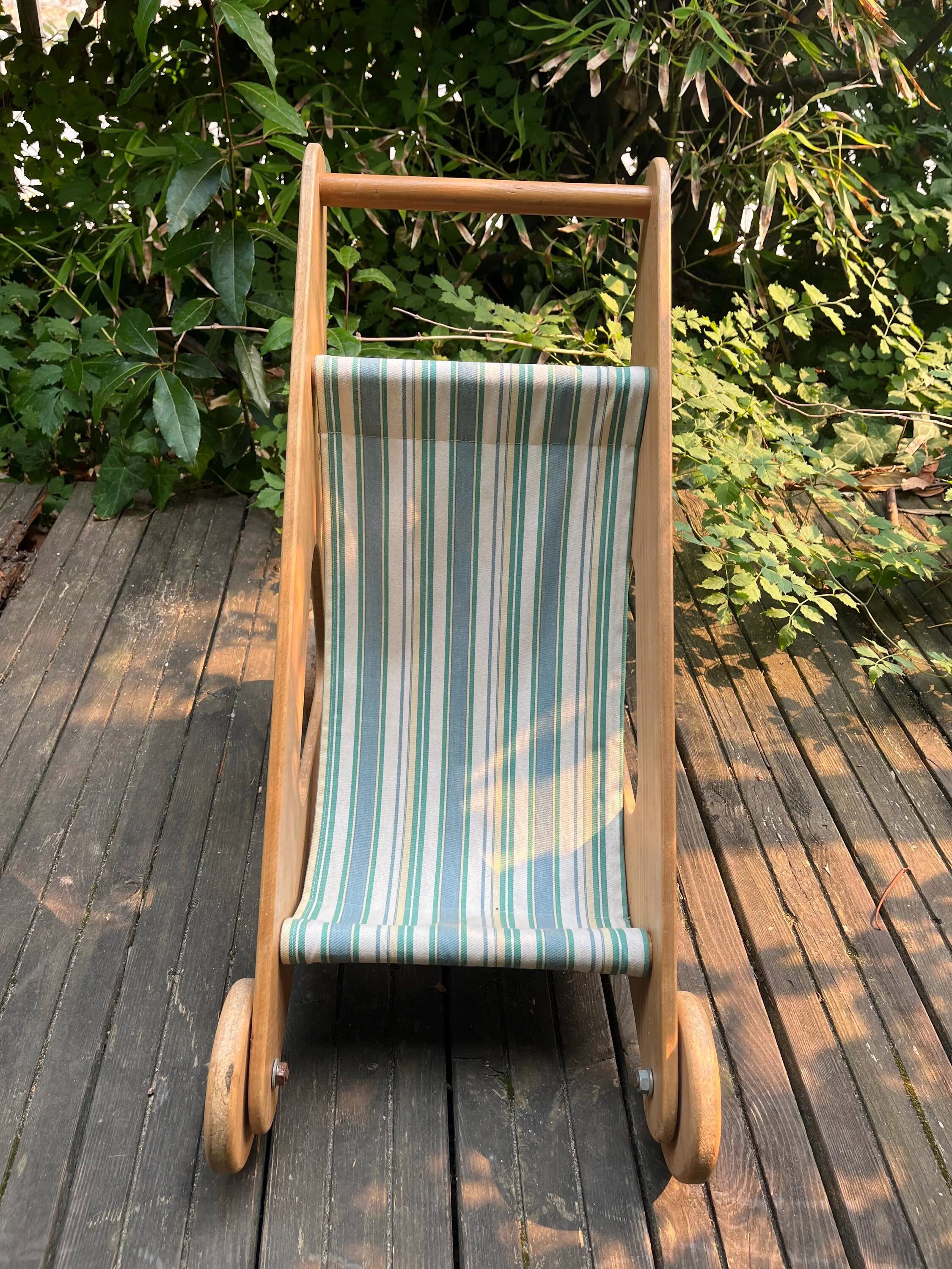 Poussette chariot de marche bébé bois vintage