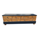 Tradesman's cabinet with drawers