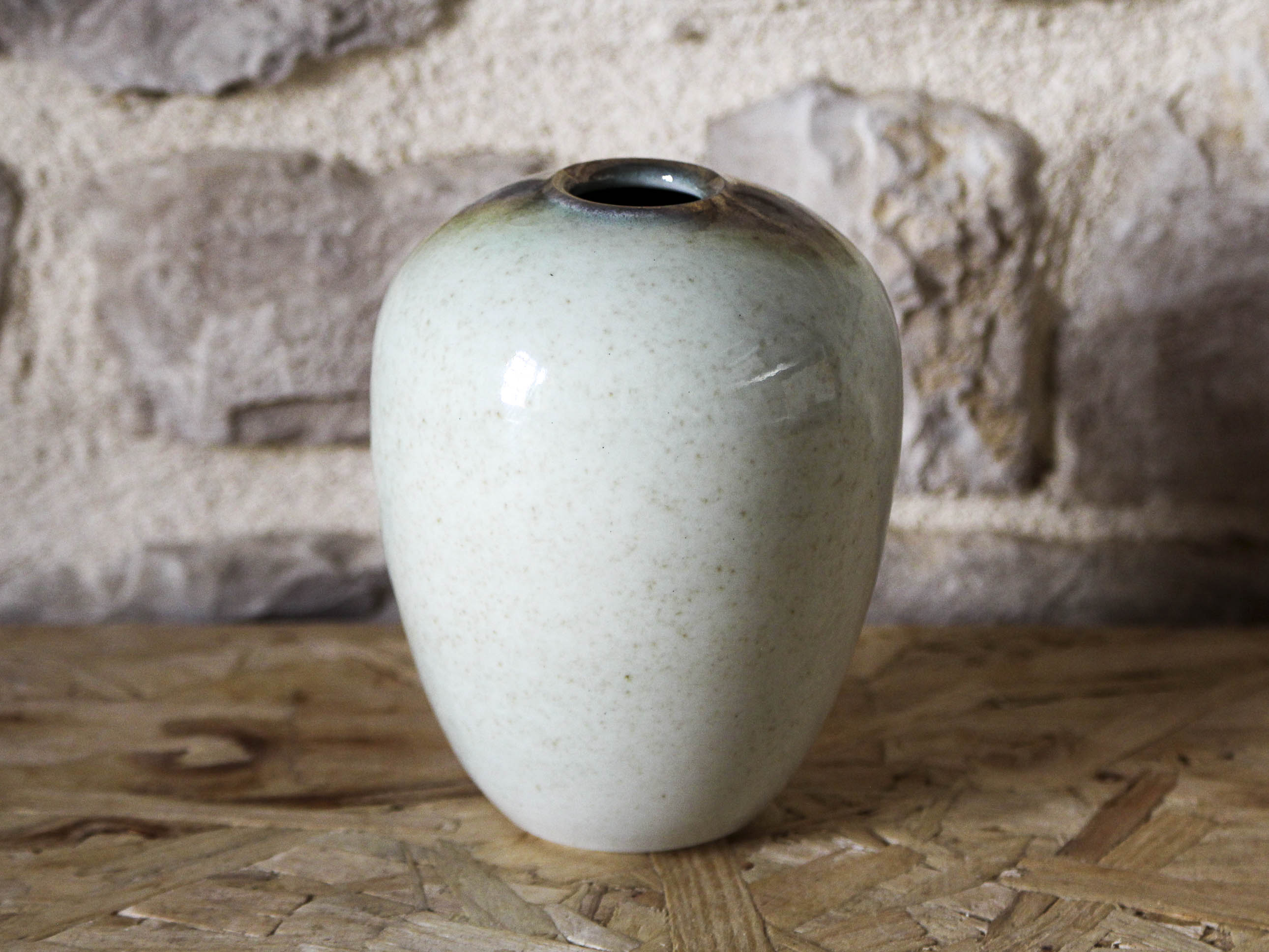 Vase en porcelaine émaillé Paul Beckrich