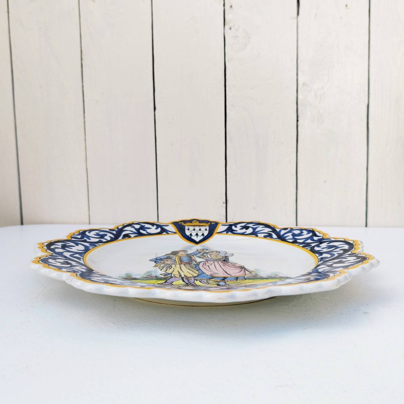 Decorative earthenware plate from Quimper Henriot