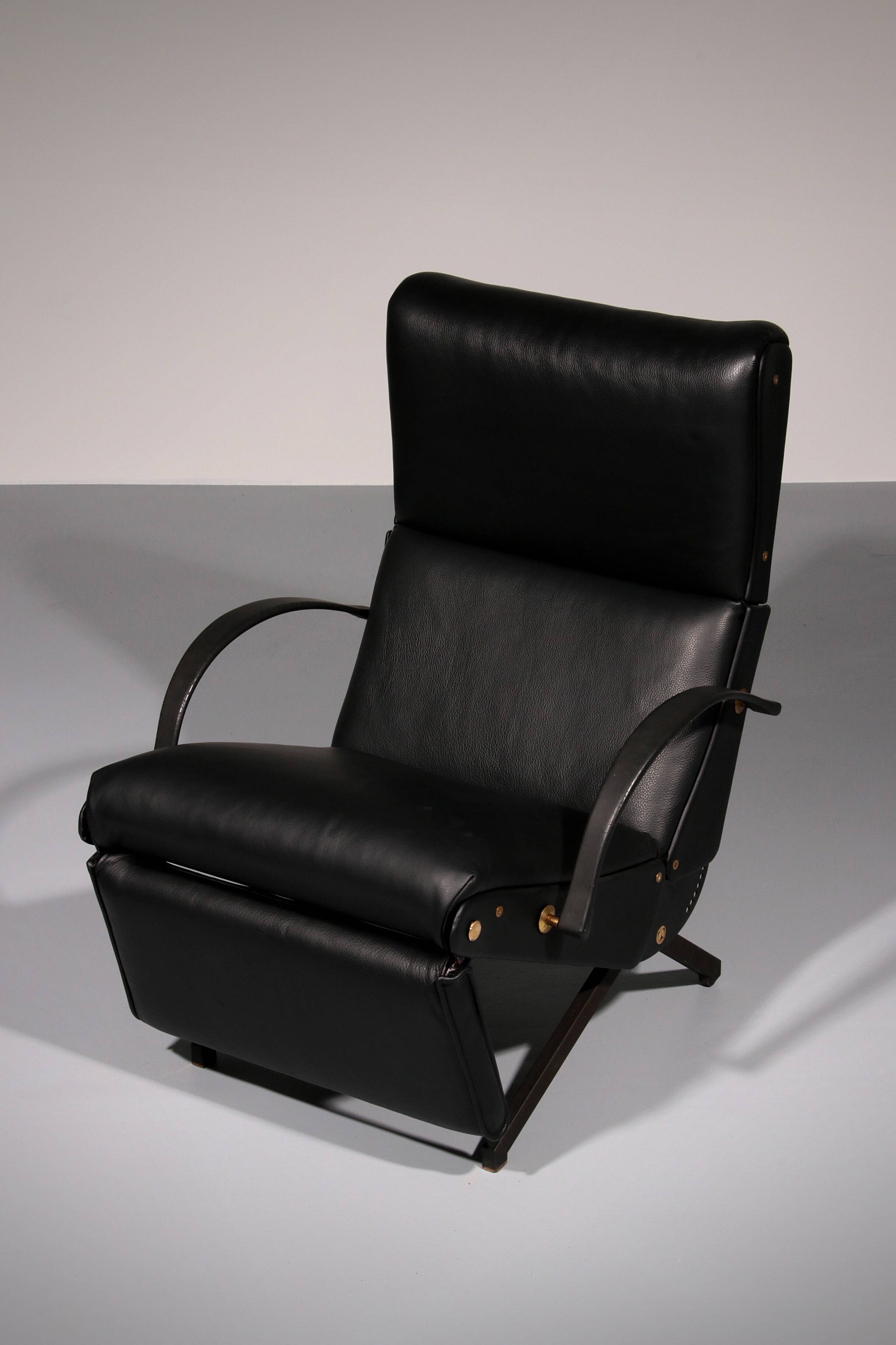 Italian Black Leather Adjustable P40 Relax Chair by Osvaldo Borsani Tecno.
