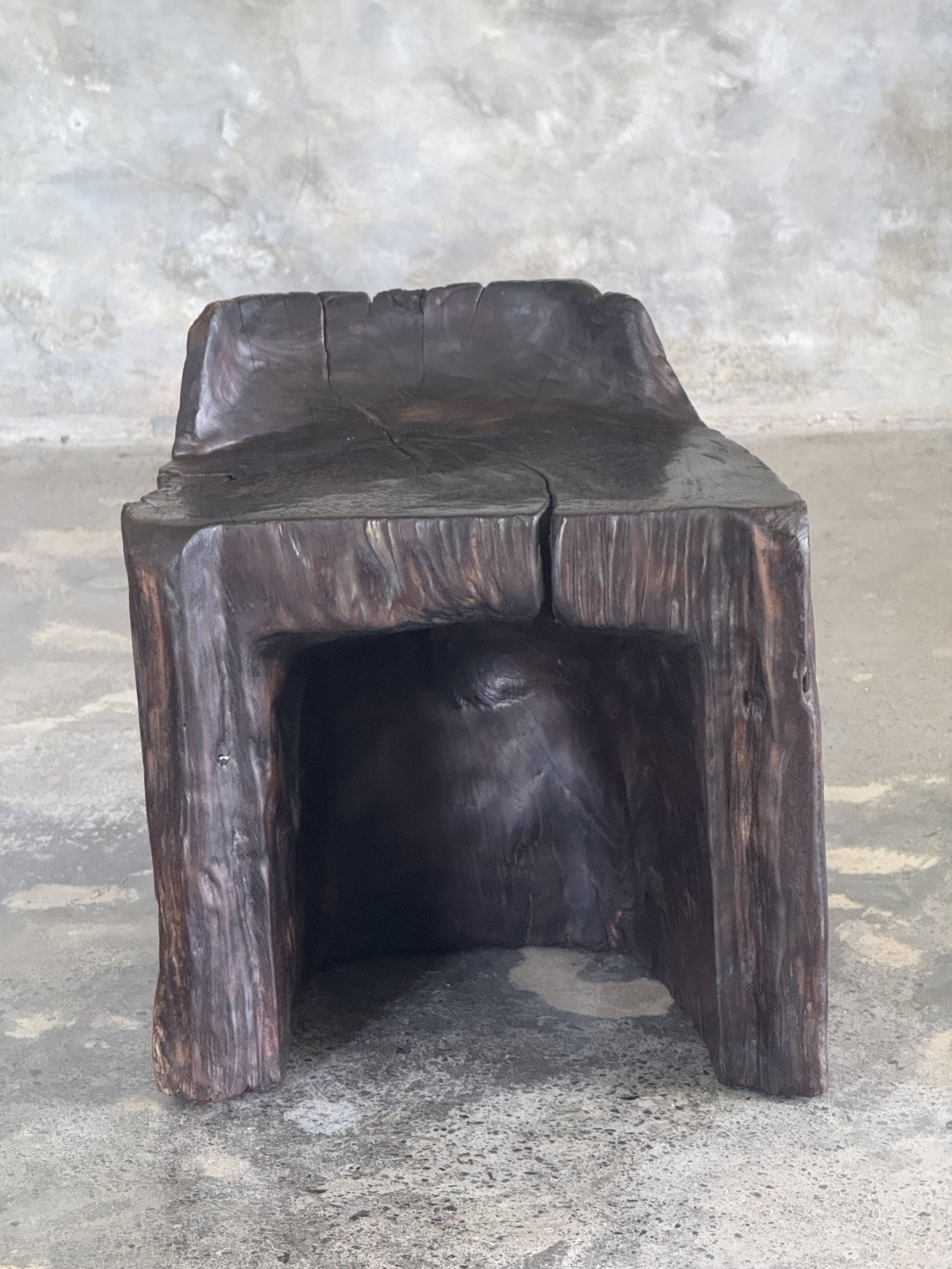 Stool, tabouret or low Japanese-style armchair in brutalist monoxyle radica.