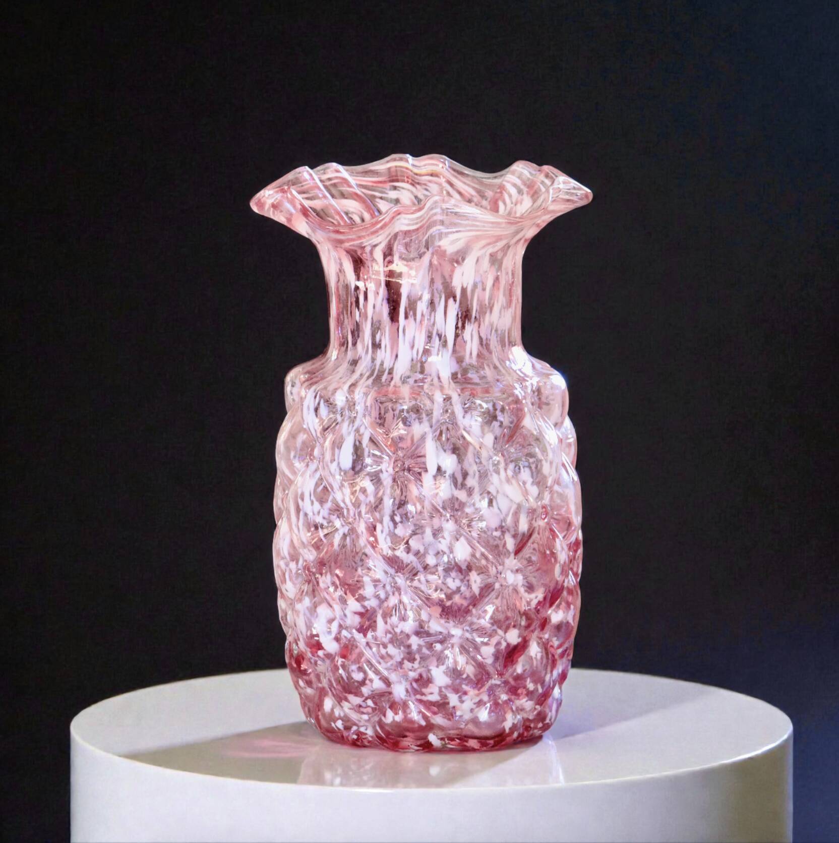 Vase ancien en verre de Clichy rose et blanc