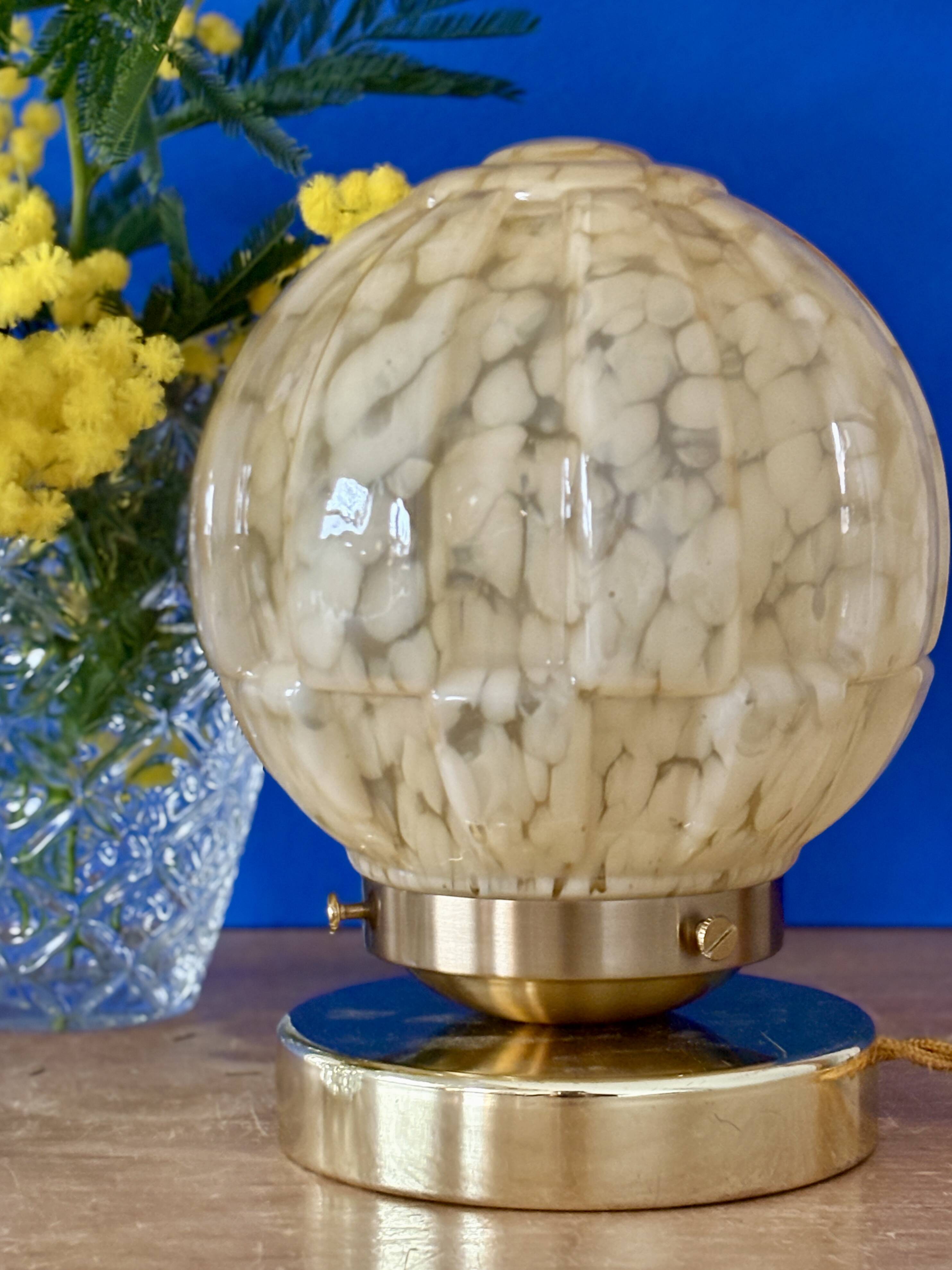 Beautiful table lamp, vintage Art Deco glass globe from Clichy in pink. Diameter