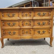 Commode arbalète de style Louis XV 3 tiroirs en noyer