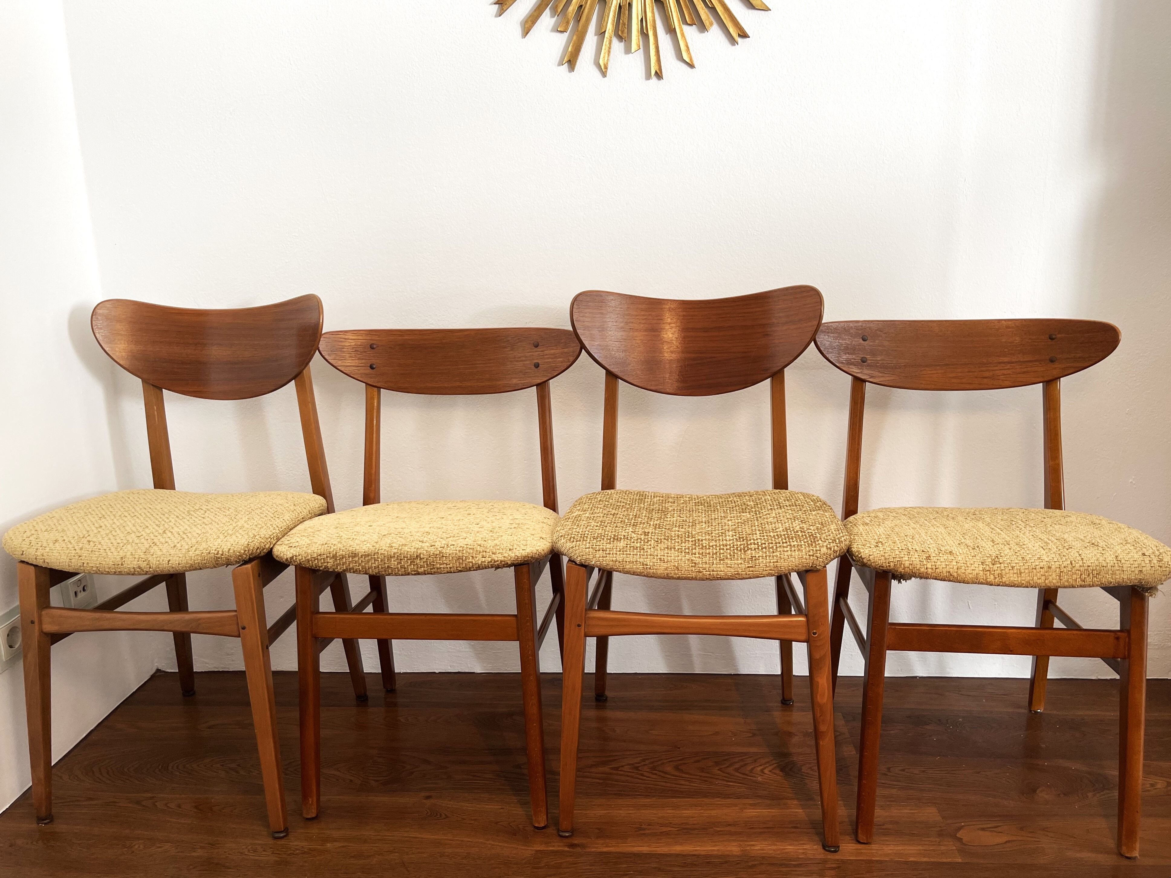 4 chaises scandinaves vintage