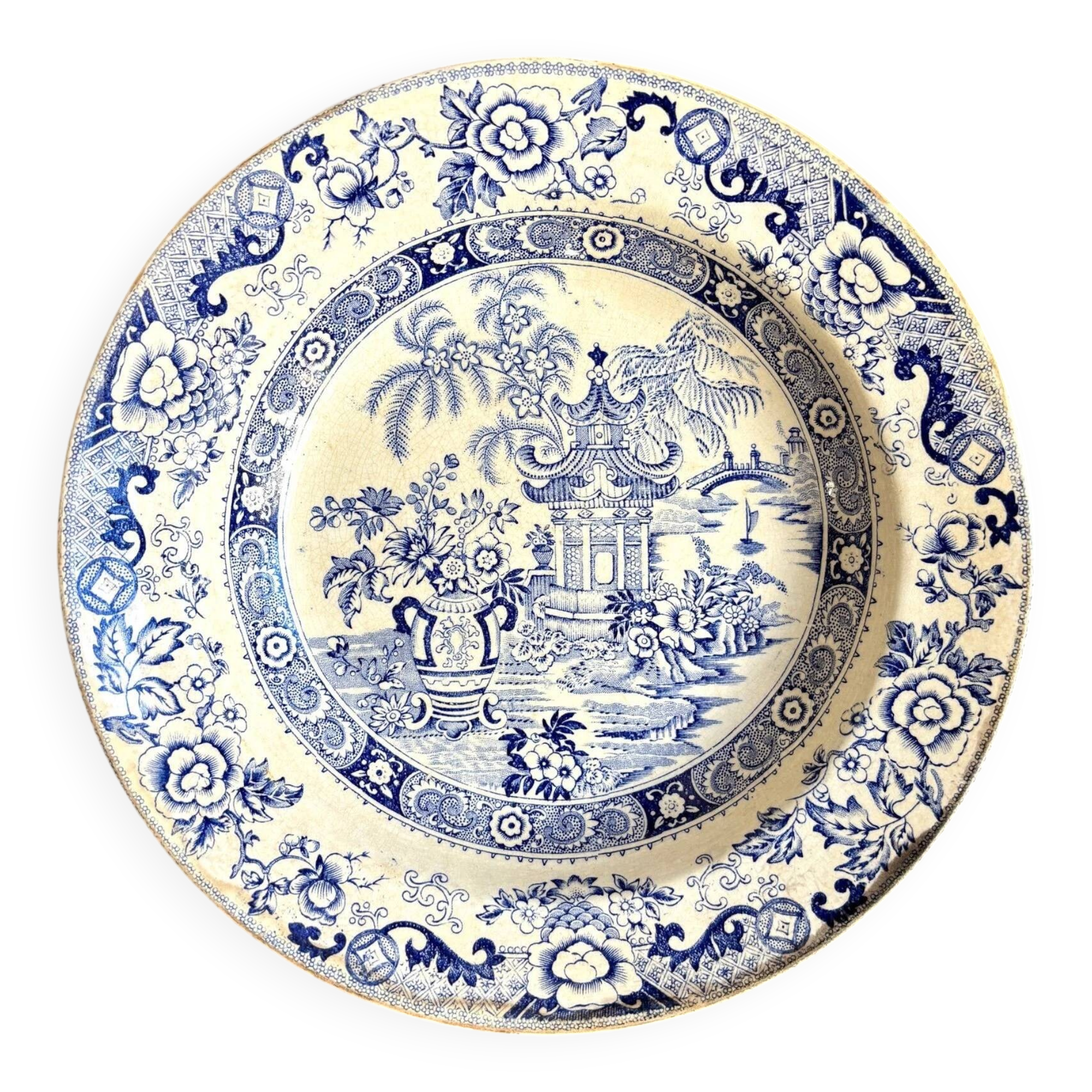 Creil & Montereau round and hollow ironstone dish