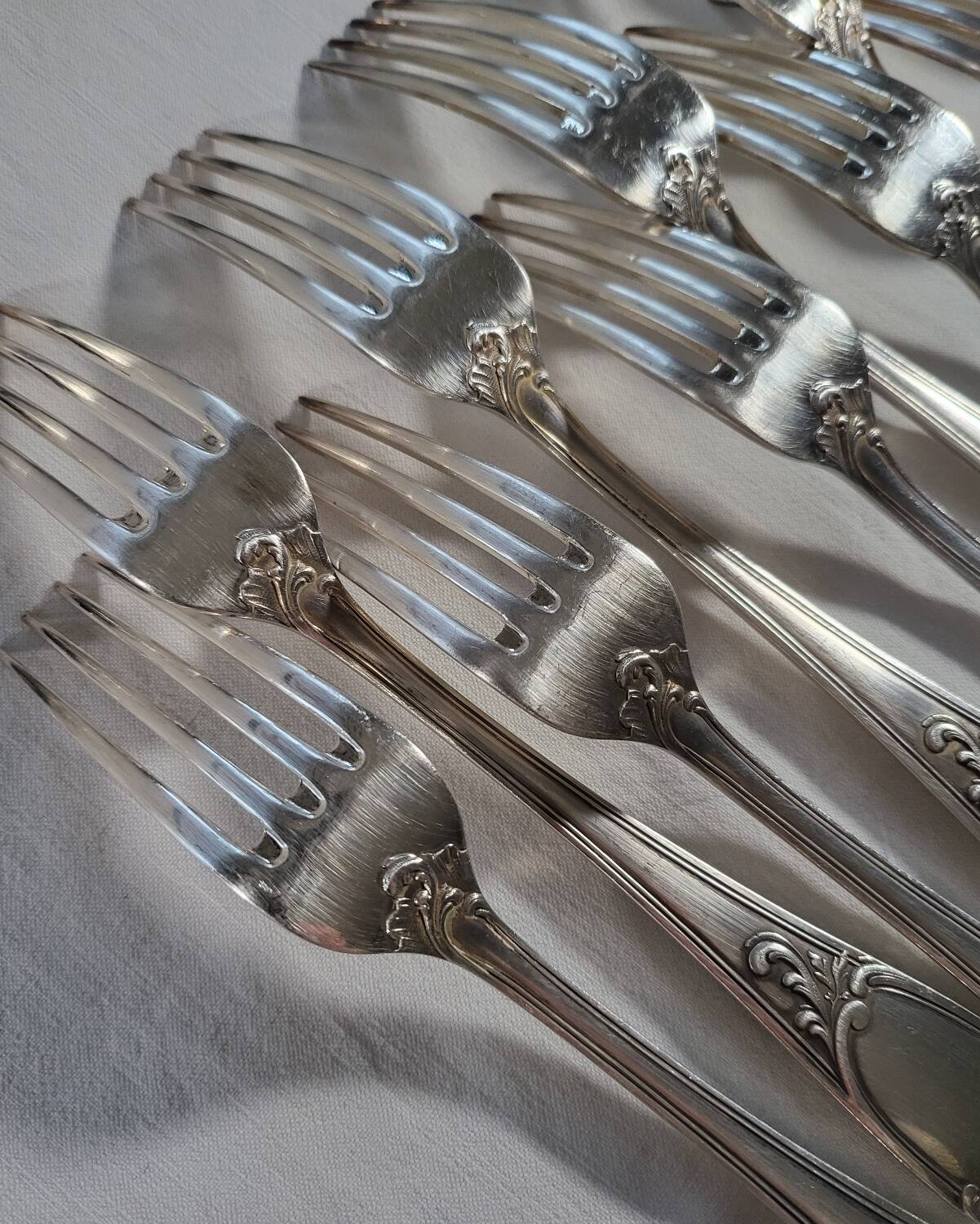 12 SOH Silver Metal Table Forks