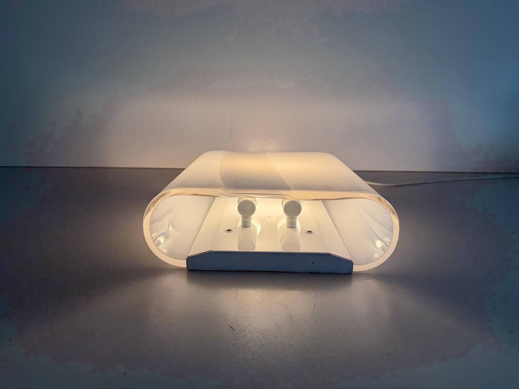 Simple wall lamp in heavy Murano glass from the mid-century, 1960, Italy.
