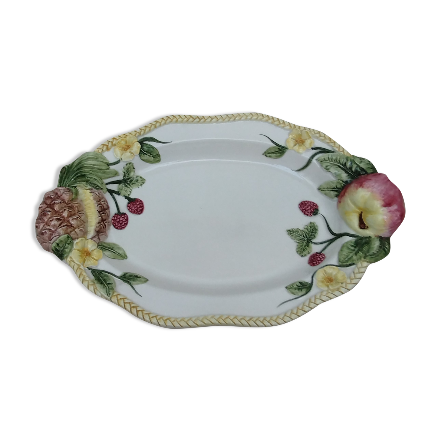 Serving dish in slip