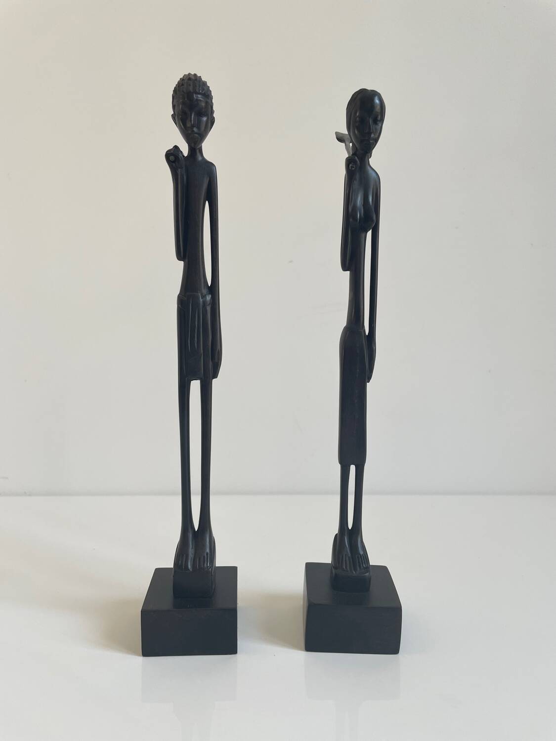Paire de sculptures africaines en bois