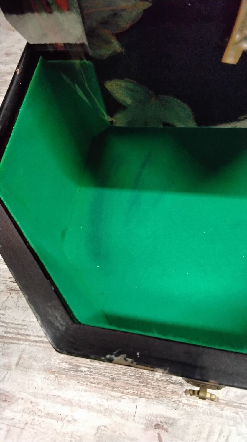 Asian style chest of drawers