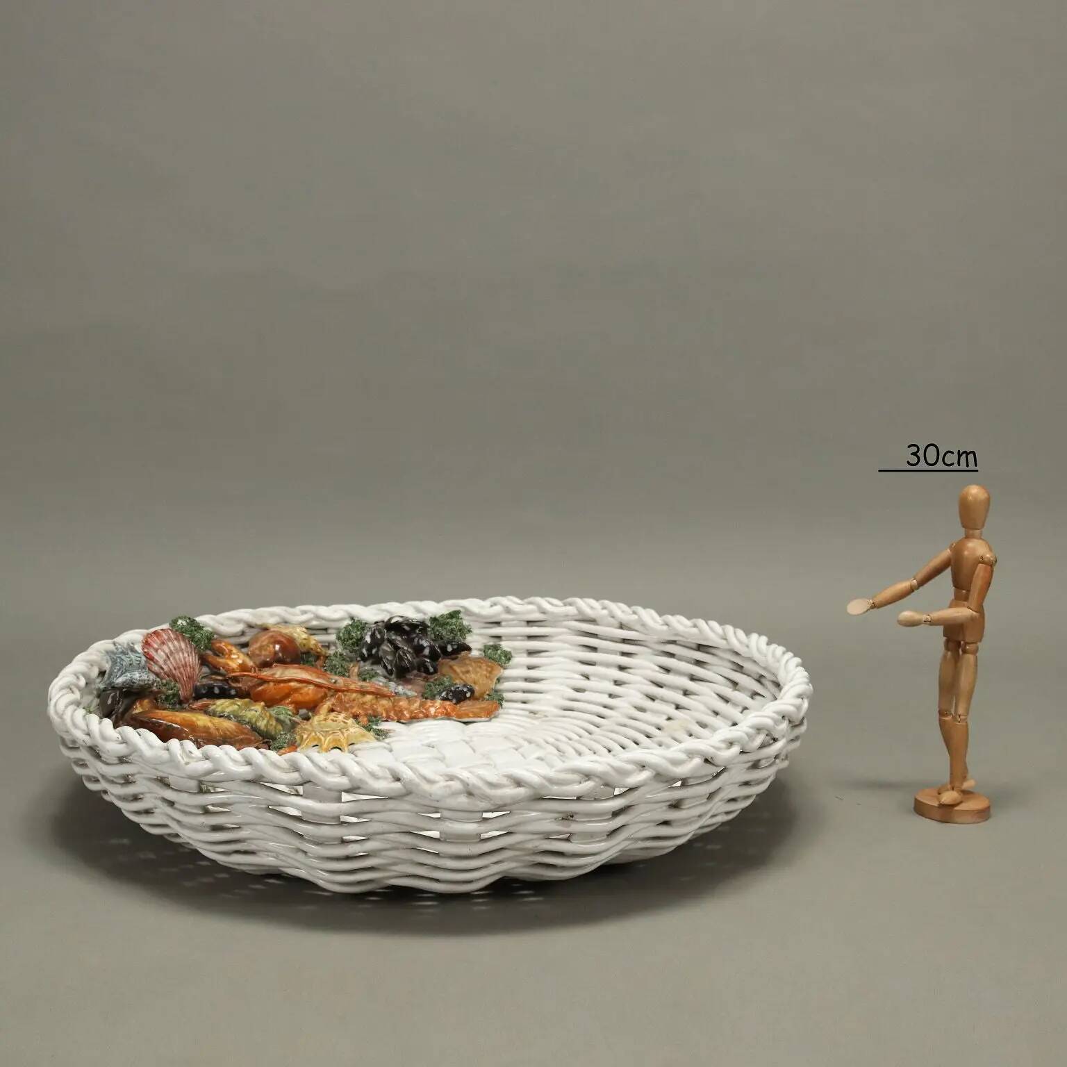 Vintage 1990s ceramic fruit basket by Man. Castellan, Italy.