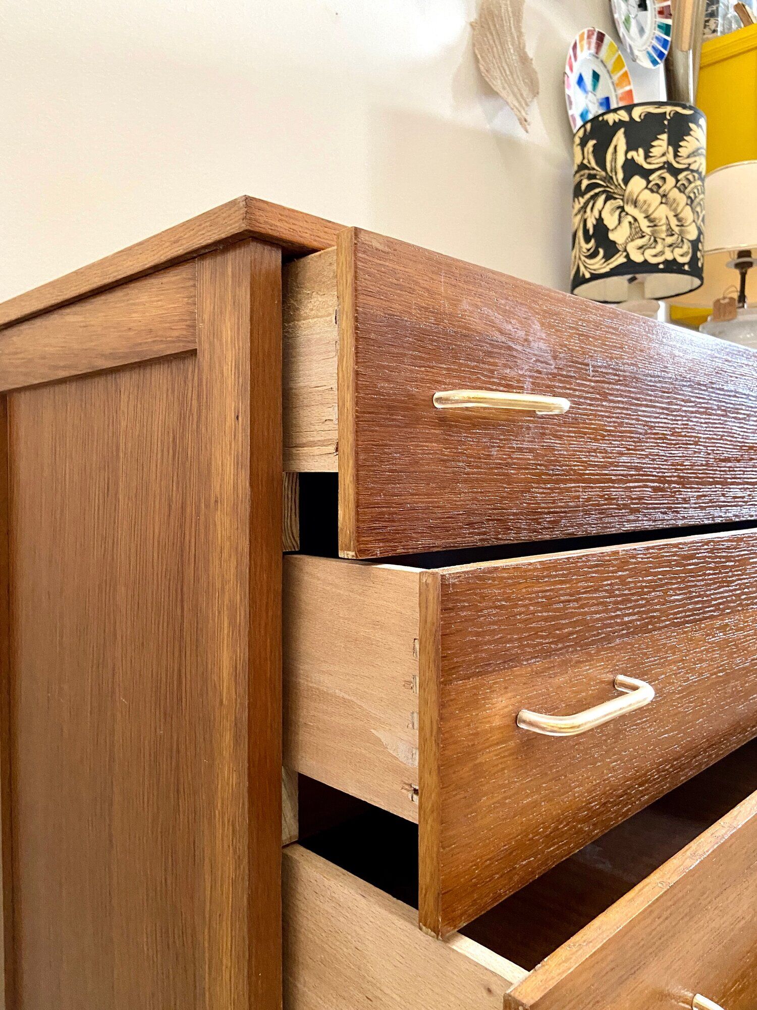 Commode 4 tiroirs en bois et métal noir années 1960