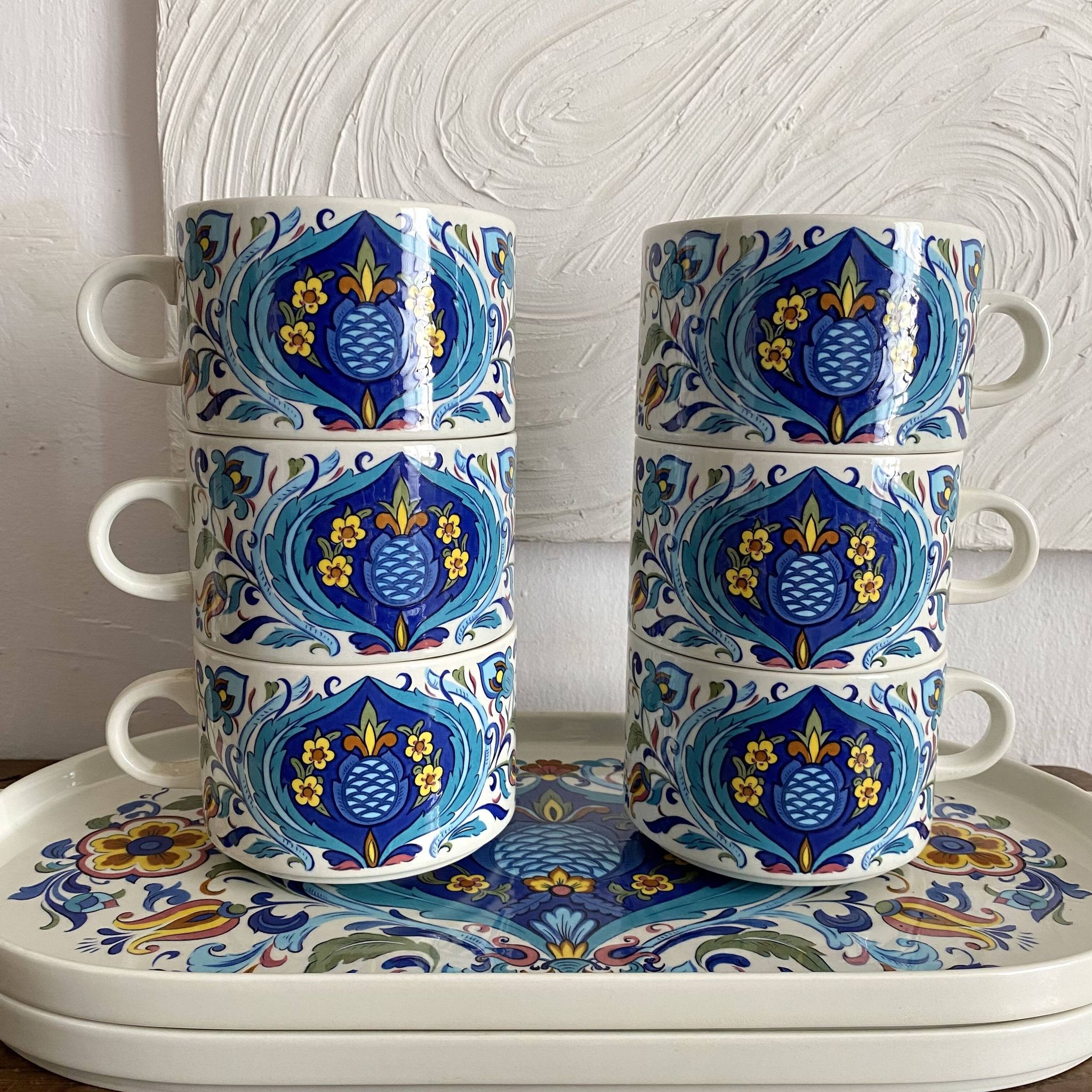 Villeroy and Boch Izmir model large cup breakfast set