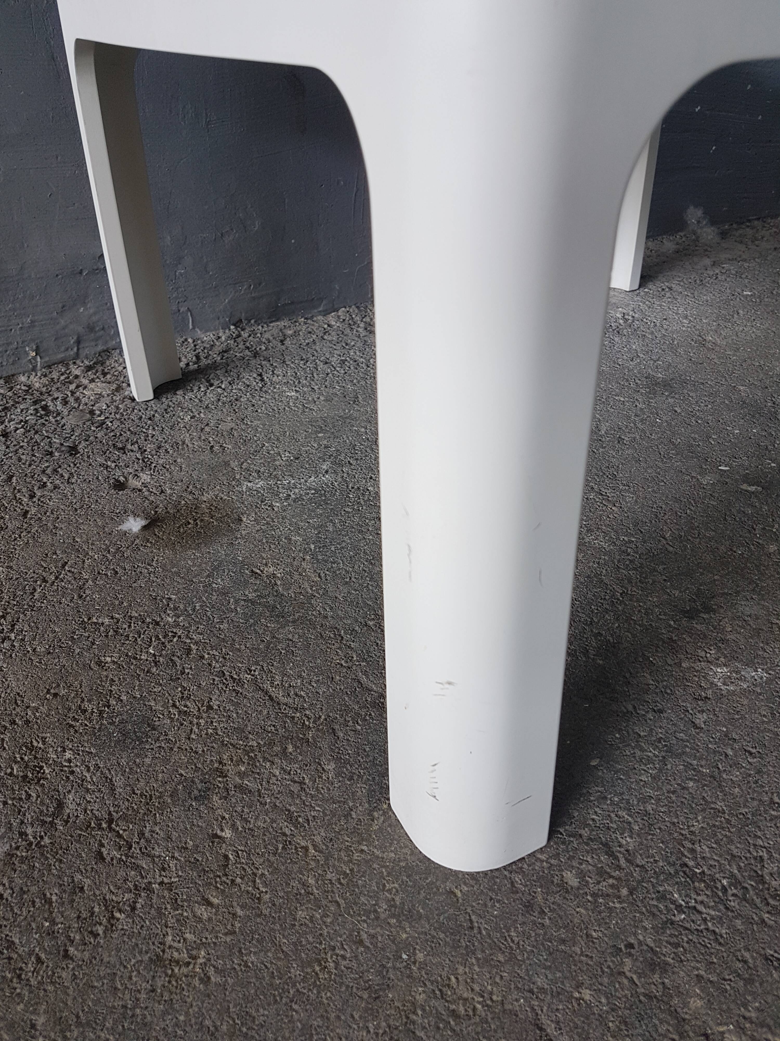 Design Peter Ghyczy edition Horn 60s 70s coffee table