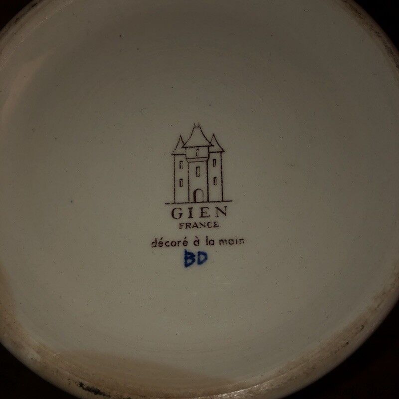 Old box, snuffbox Gien, Peony decoration