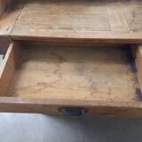 Store reception counter