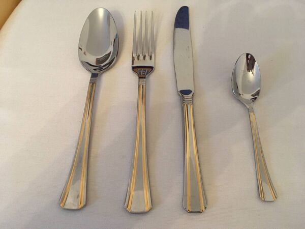 Service couvert Guy Degrenne vintage .