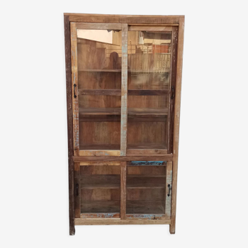 Vitrine en bois ancien