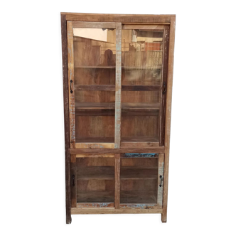 Vitrine en bois ancien
