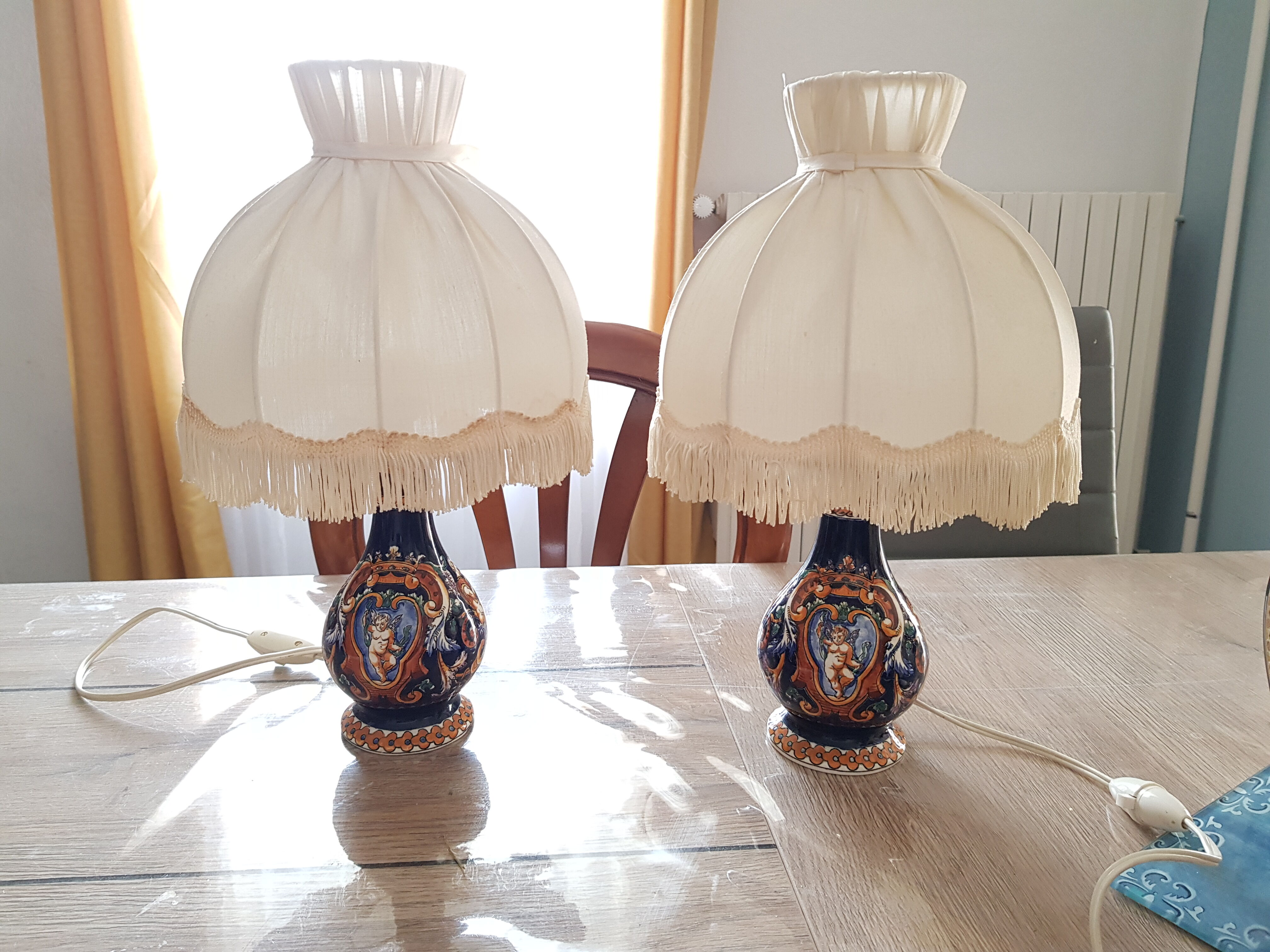 Lot 2 lamps Gien renaissance