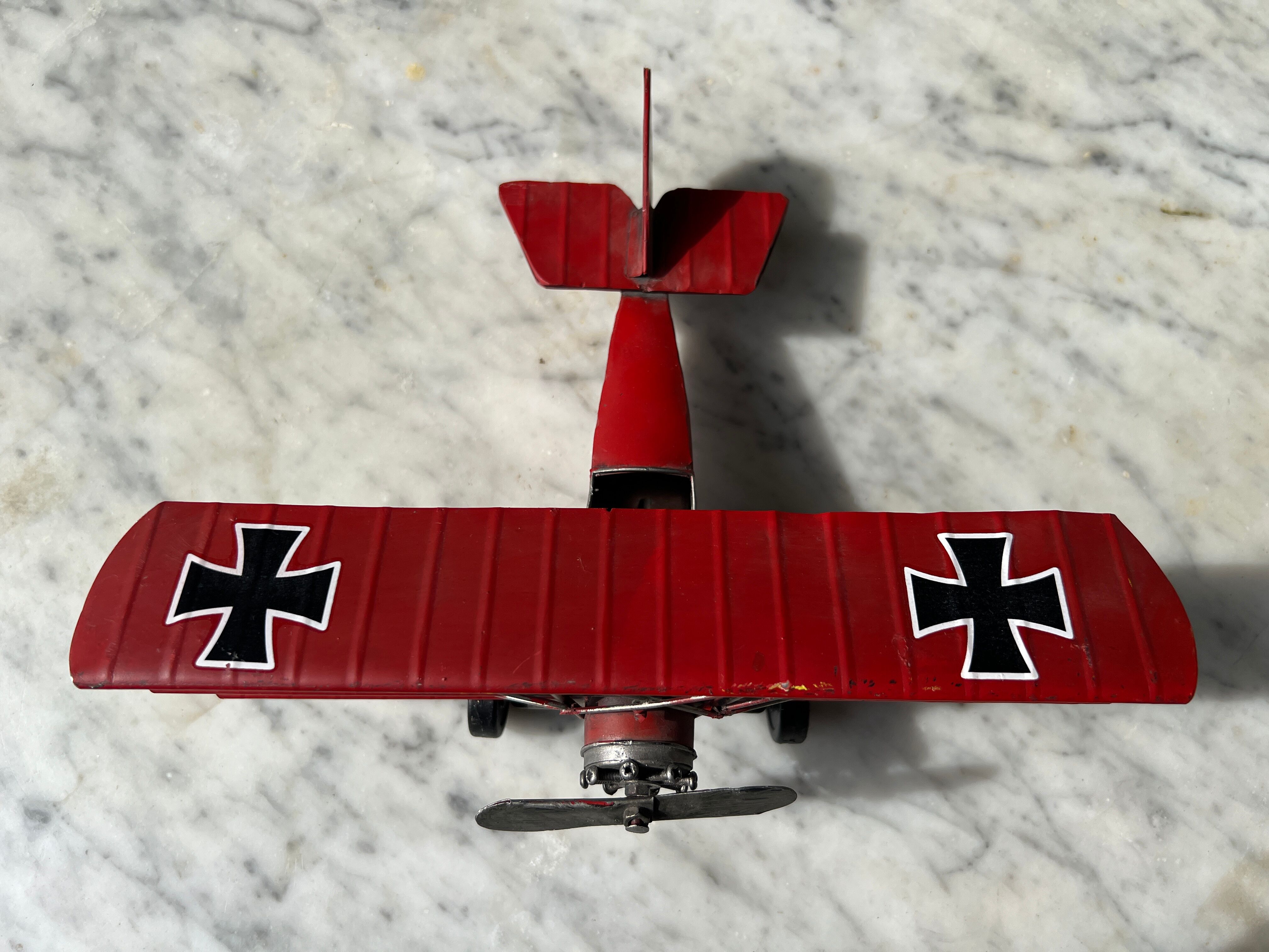 Three-level metal aircraft