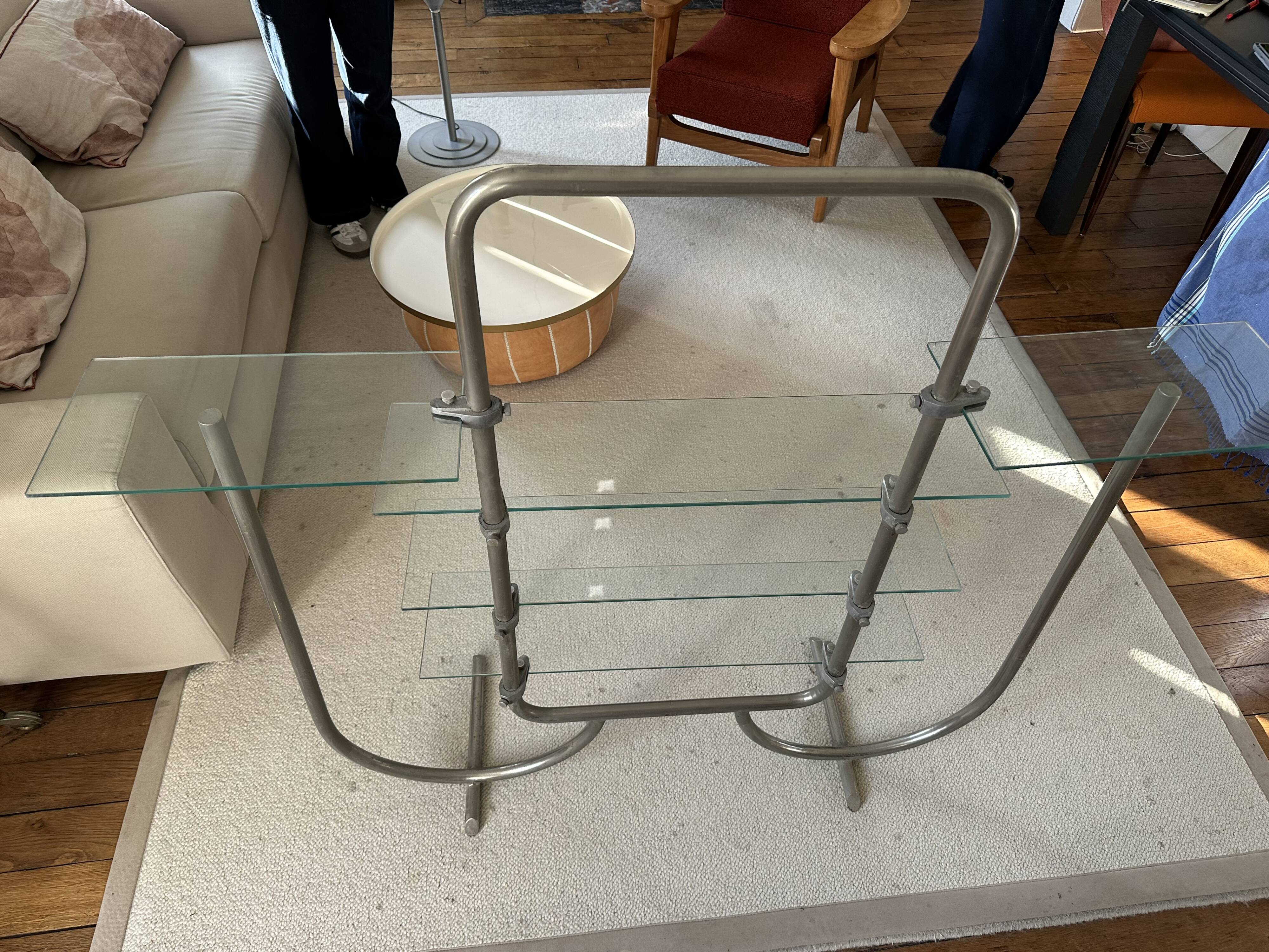 Etagere