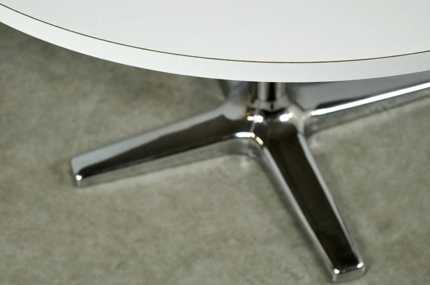 Modern vintage dining table with chrome star base by pastoe, 1970s