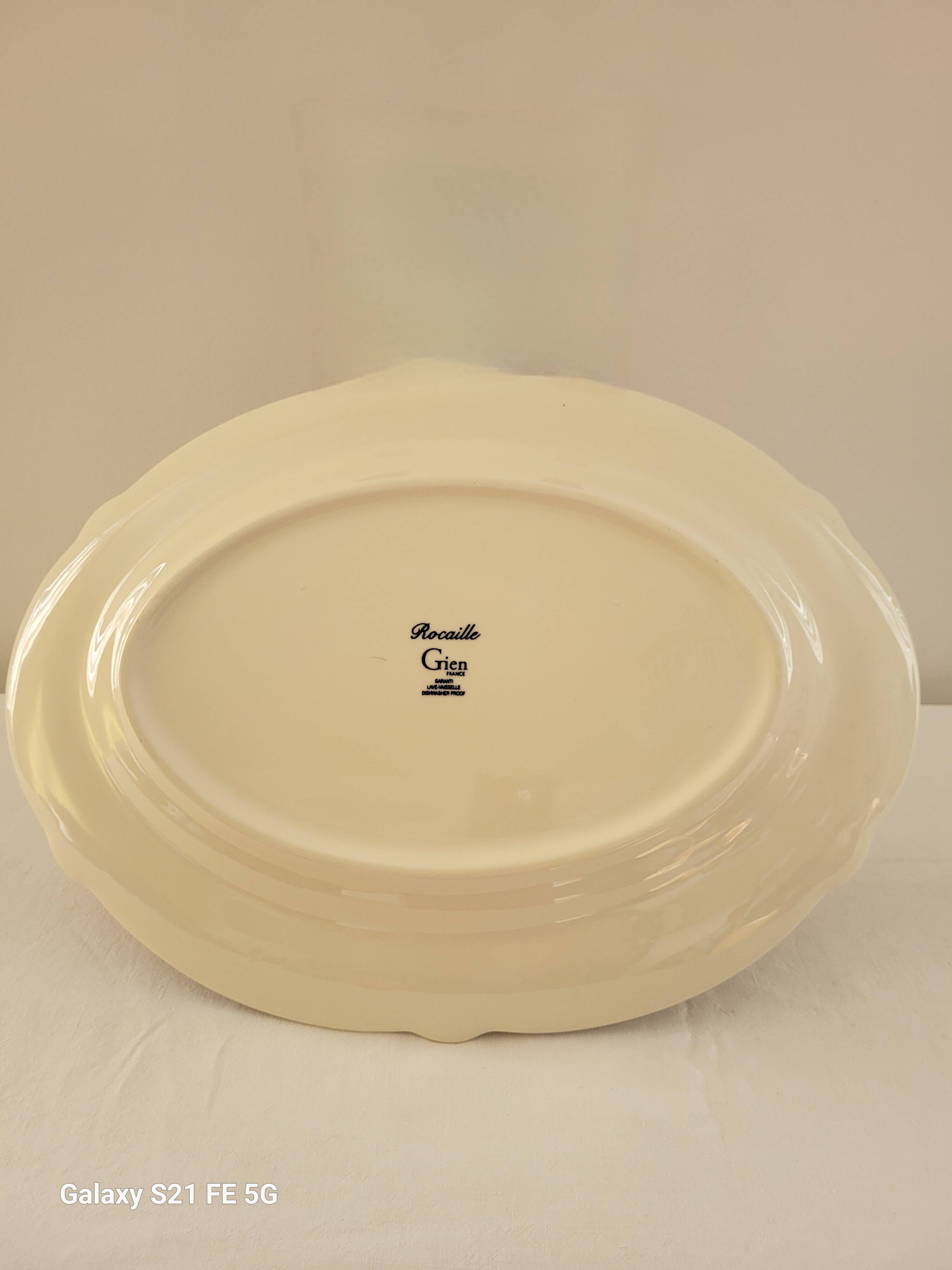 Oval dish Faïencerie de Gien "Rocaille" collection