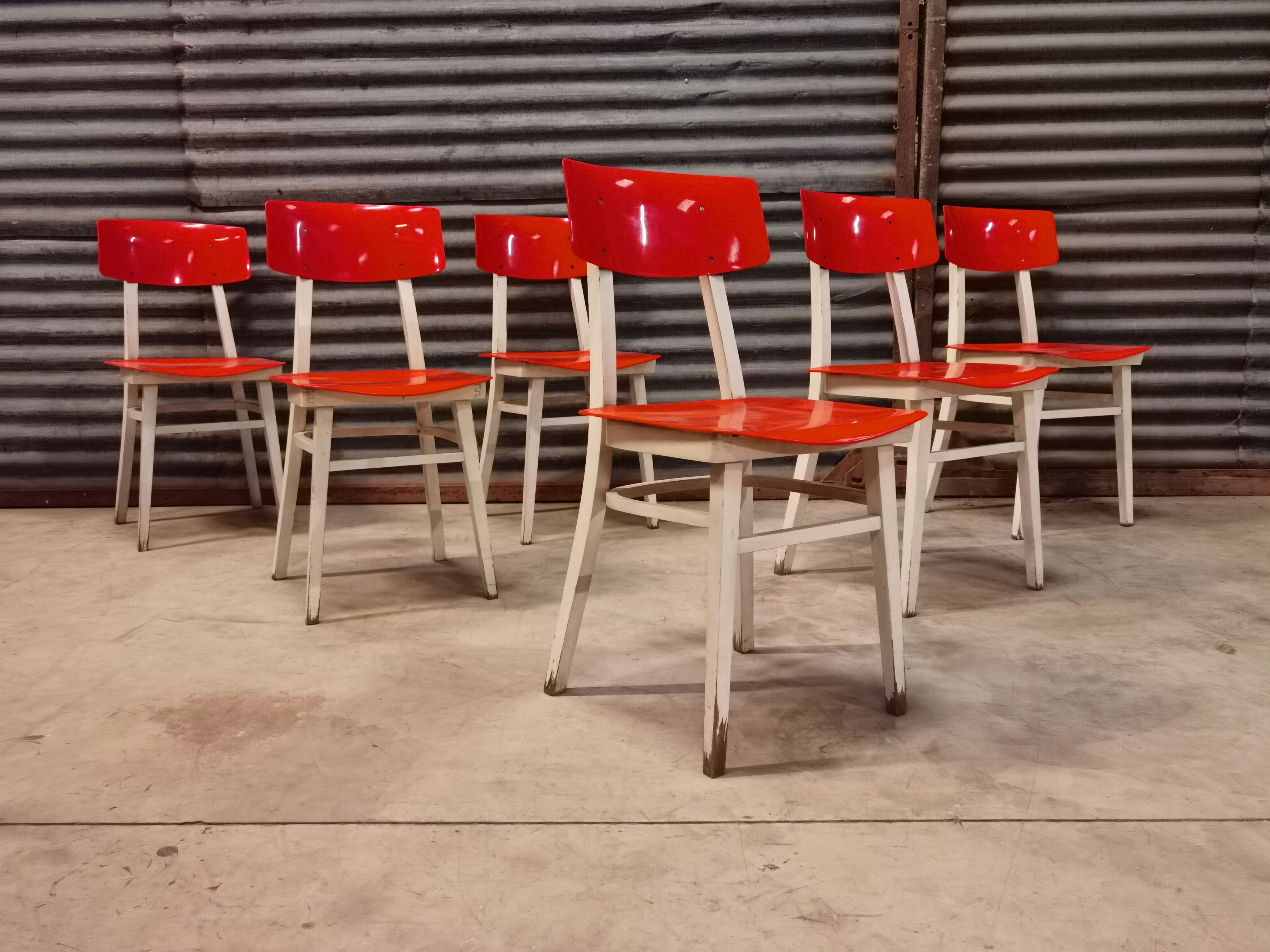 Lot de 11 chaises Ton