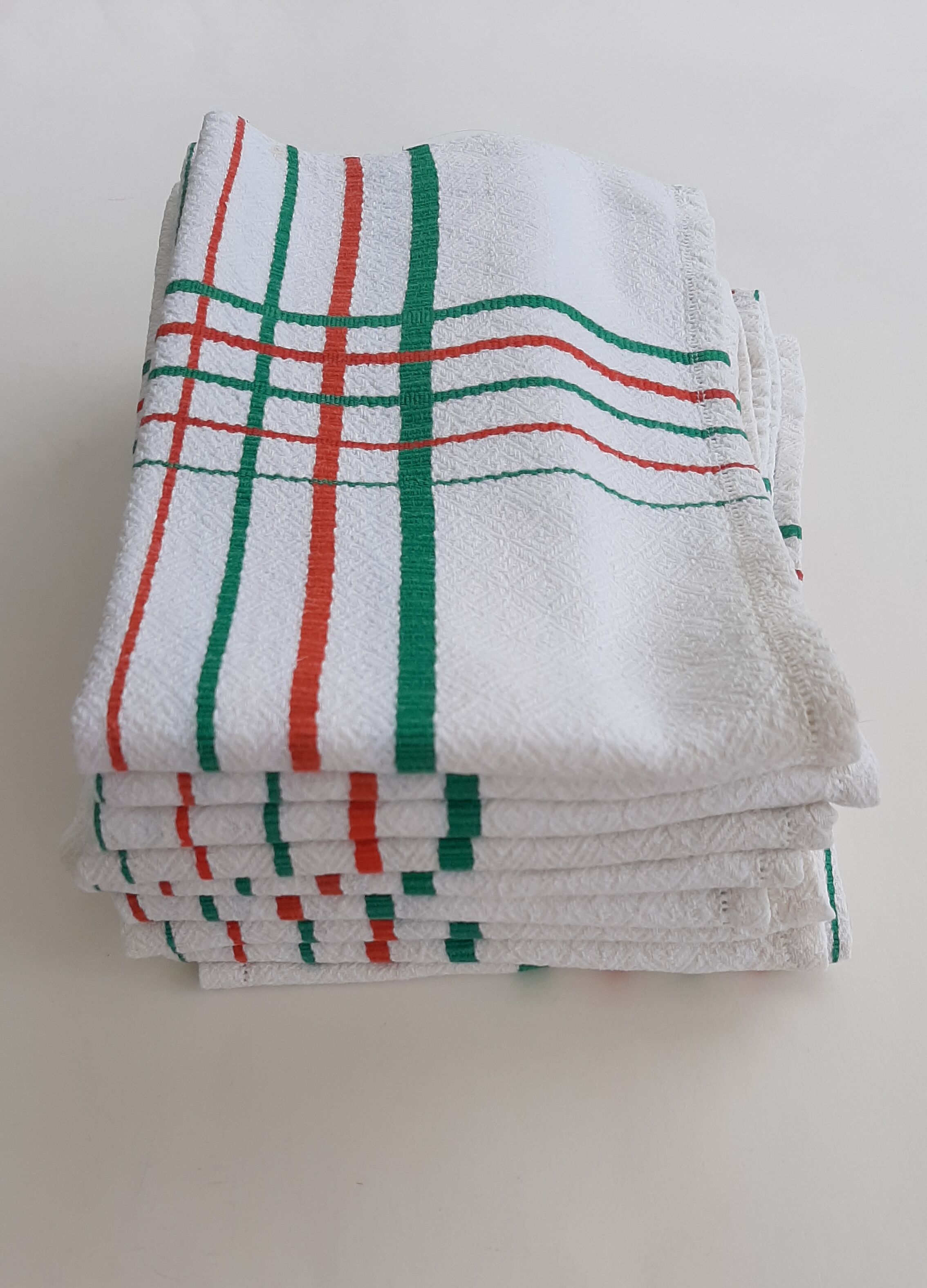 9 Basque napkins
