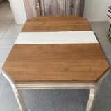 Refurbished extendable oak table