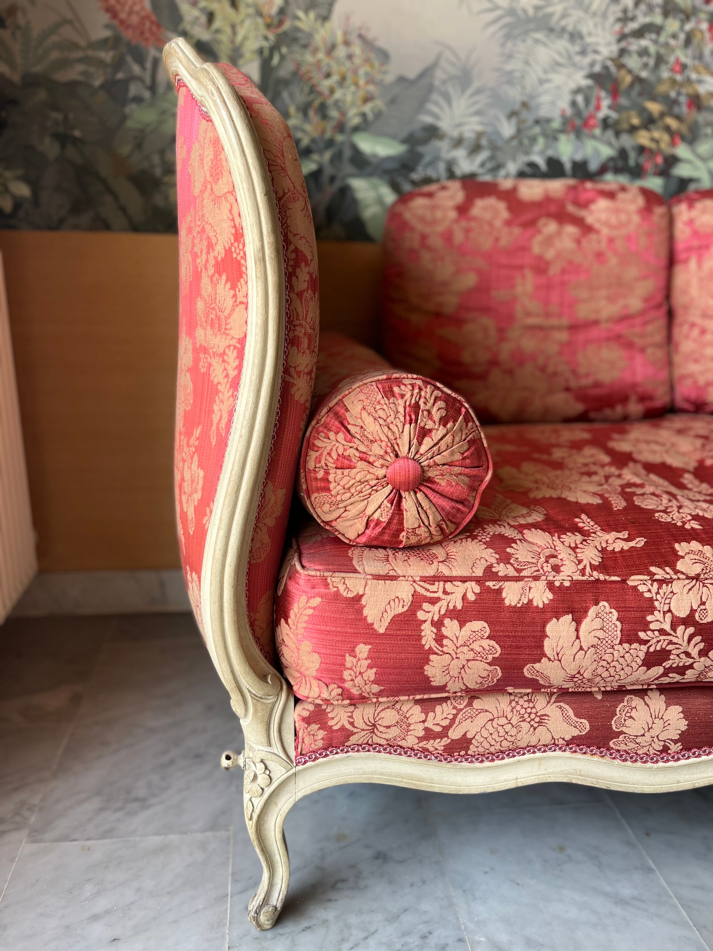 Louis XV style daybed