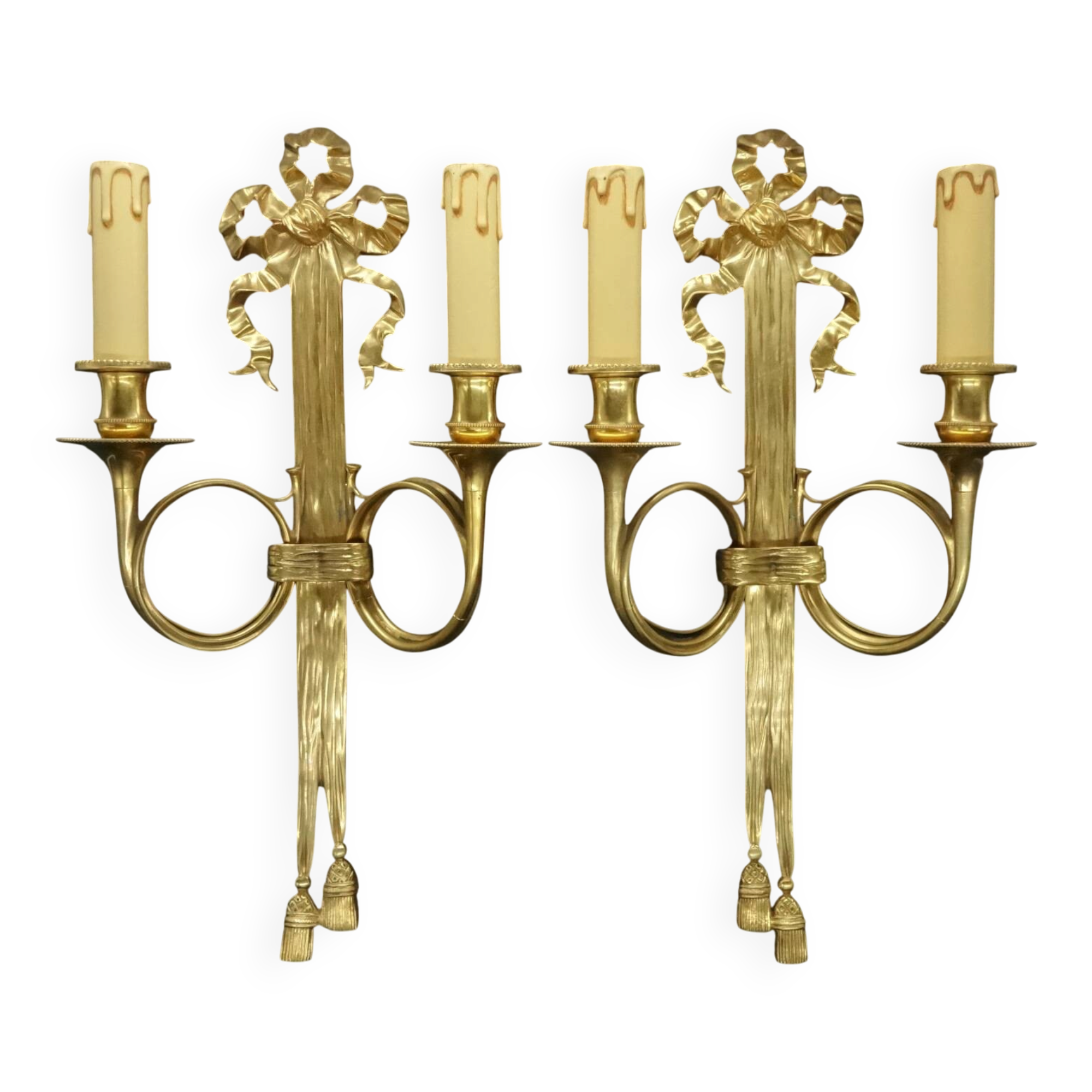 Large pair of wall sconces, bows & hunting horns, Louis XVI style - bronze
