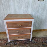 Small oak chest of drawers